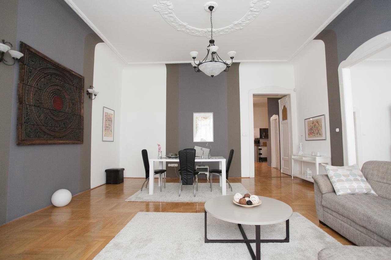 Royal Center Apartment บูดาเปสต์ ภายนอก รูปภาพ