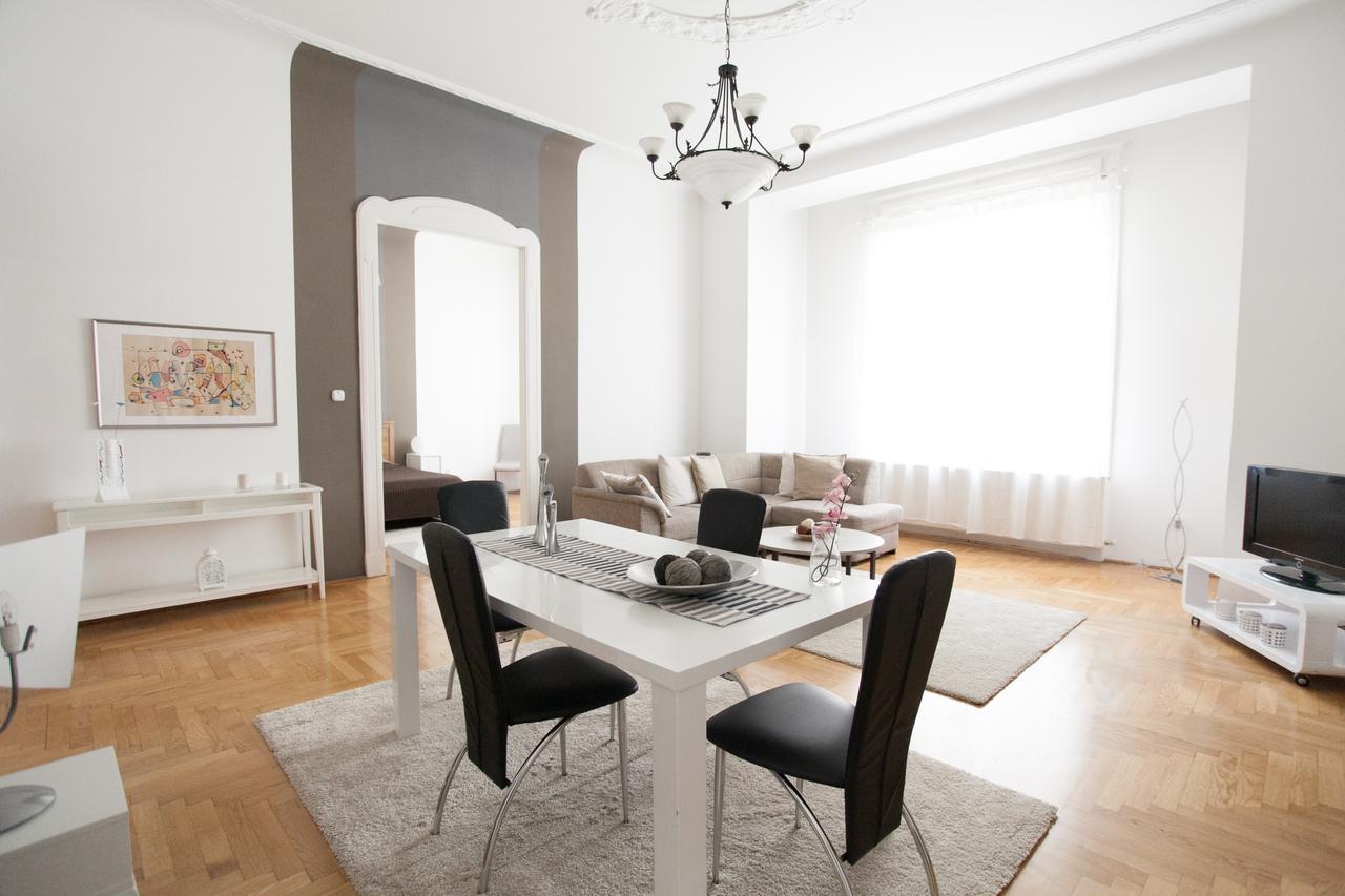 Royal Center Apartment บูดาเปสต์ ภายนอก รูปภาพ