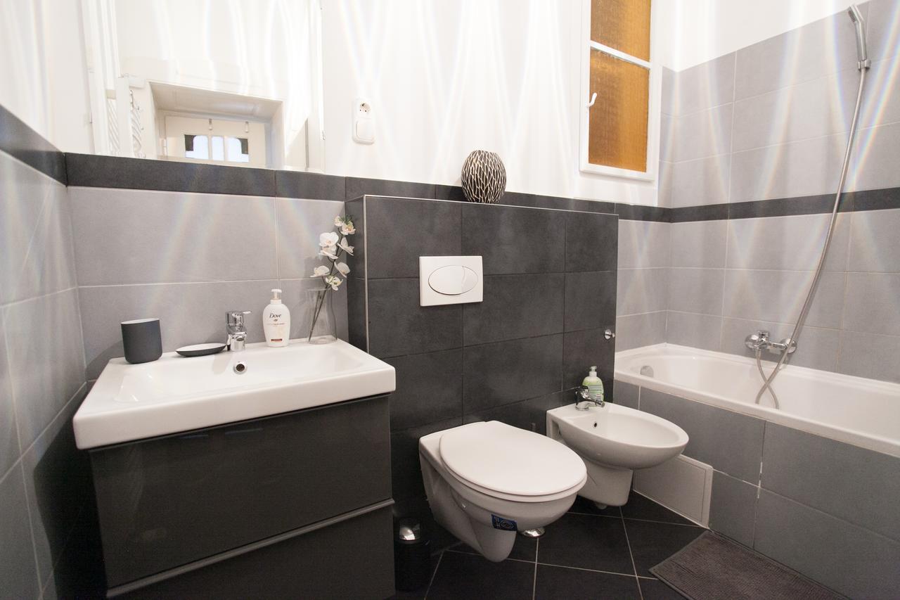 Royal Center Apartment บูดาเปสต์ ภายนอก รูปภาพ